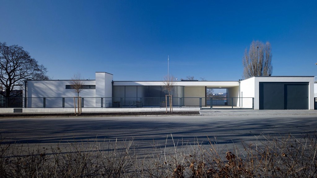 Tugendhat House by Mies Van Der Rohe the height of snobbe… Flickr