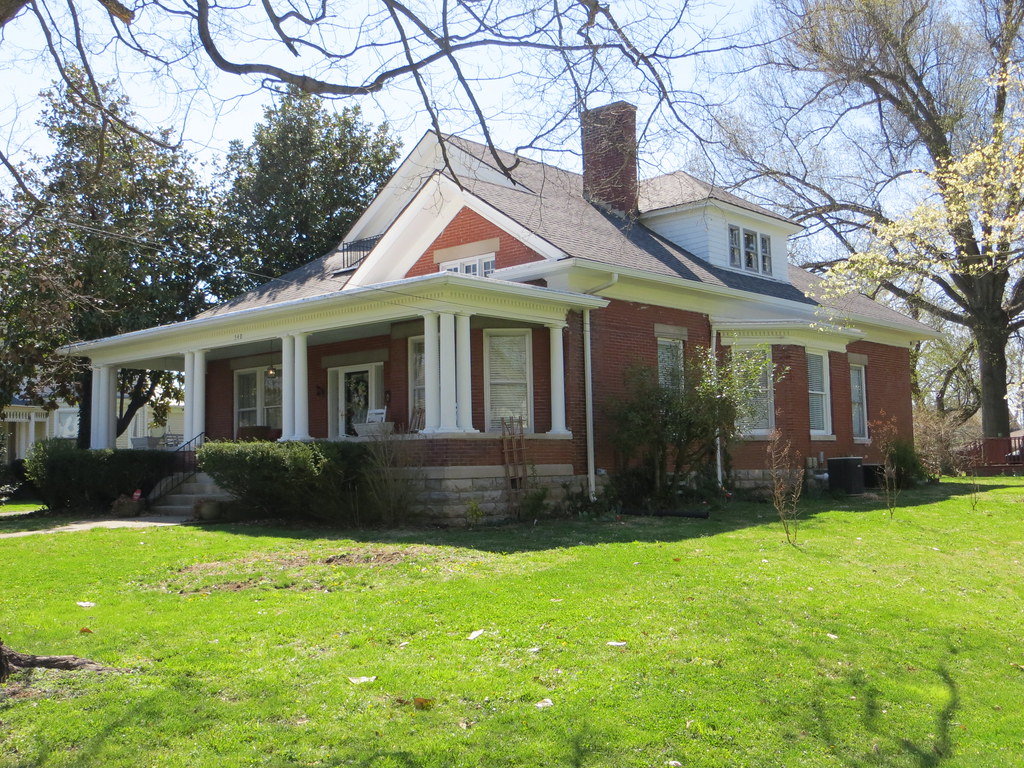 Red brick house with columned front porch Red brick house … Flickr