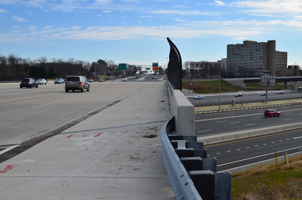 I495 Express Lanes 10 Looking eastward on Leesburg Pike… Flickr