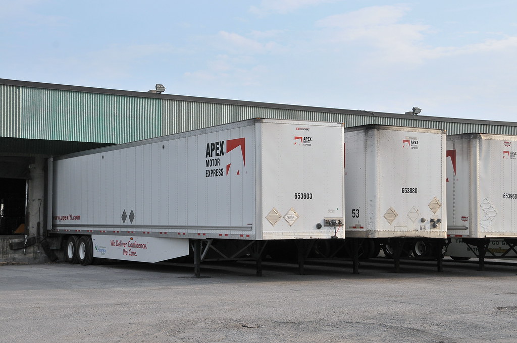 APEX Motor Express 643603 and 653880 53' Manac dry van tra… Flickr