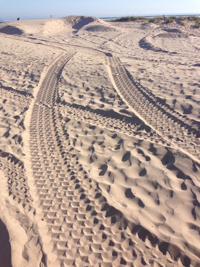 Tire tracks in sand Ken Bosma Flickr