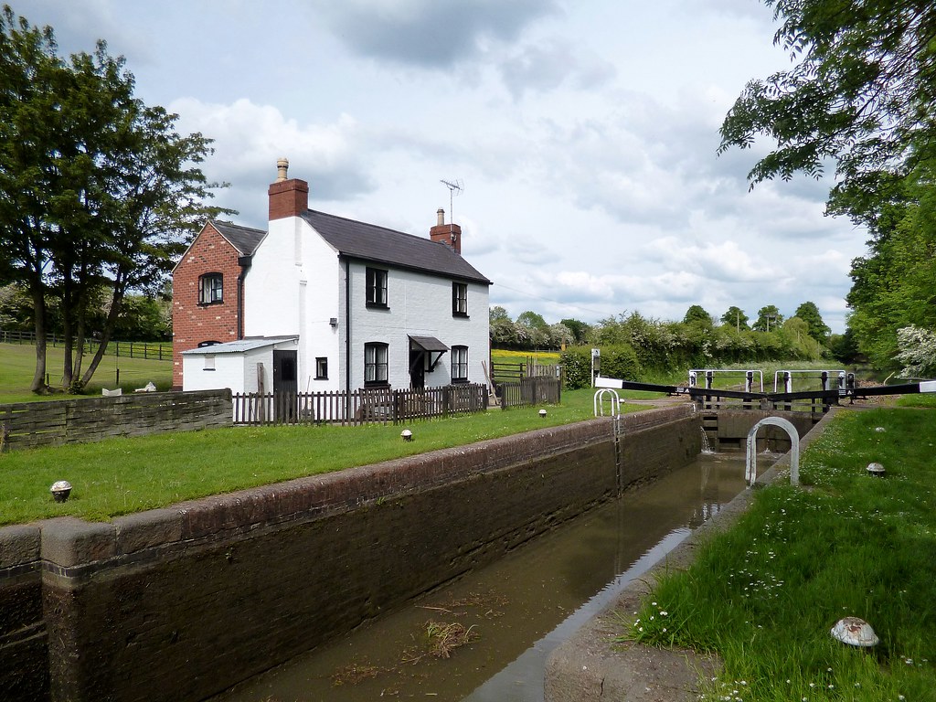 Newton HarcourtGrand Union Canal Saxon Sky Flickr