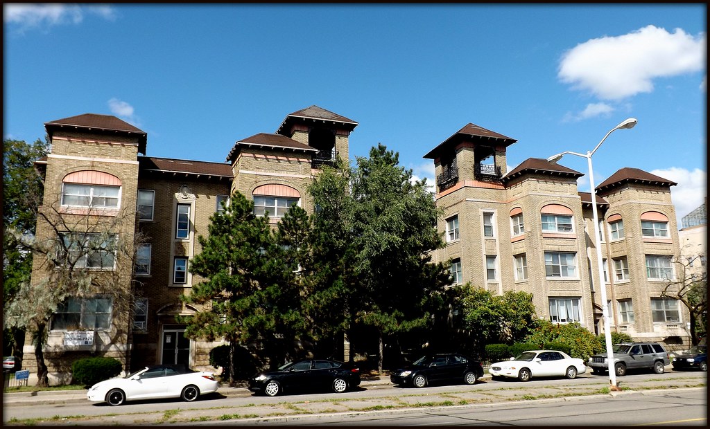 Full View Regent Apartments, 2535 West Grand BoulevardD… Flickr