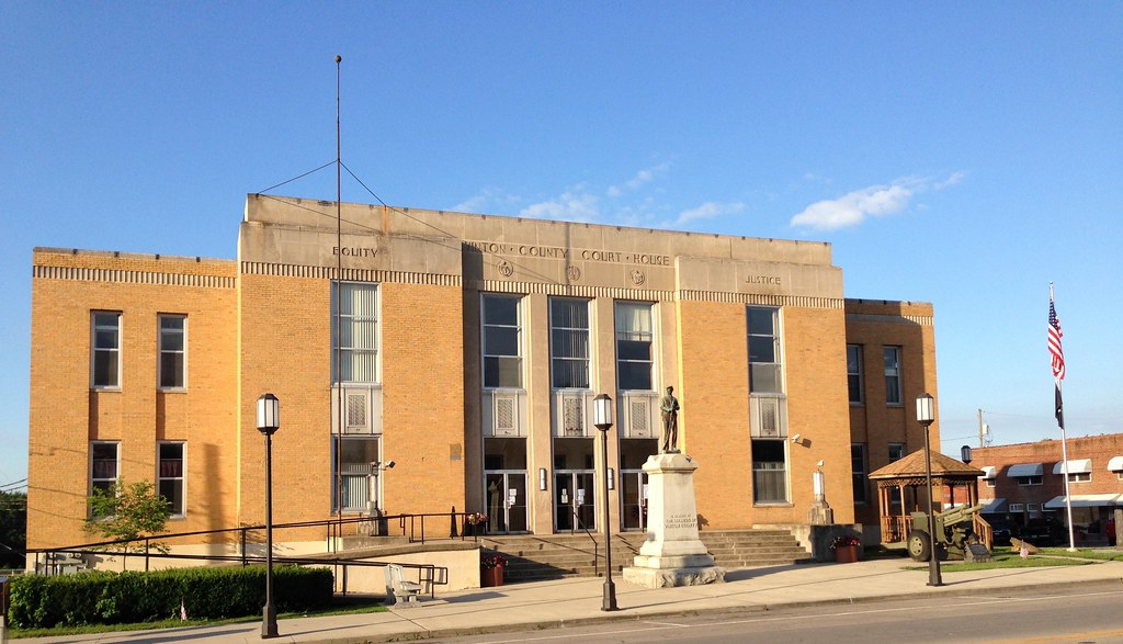 Vinton County Courthouse / McArthur, Ohio PatrickShepherd Flickr