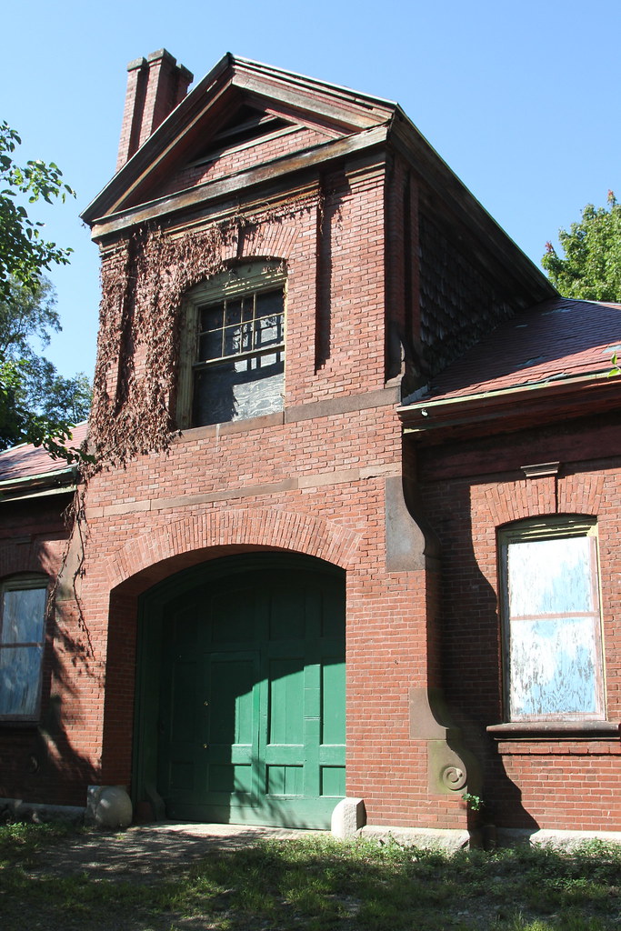 IMG_8647_2 Shepard Brooks Manor House Medford, MA this… Flickr