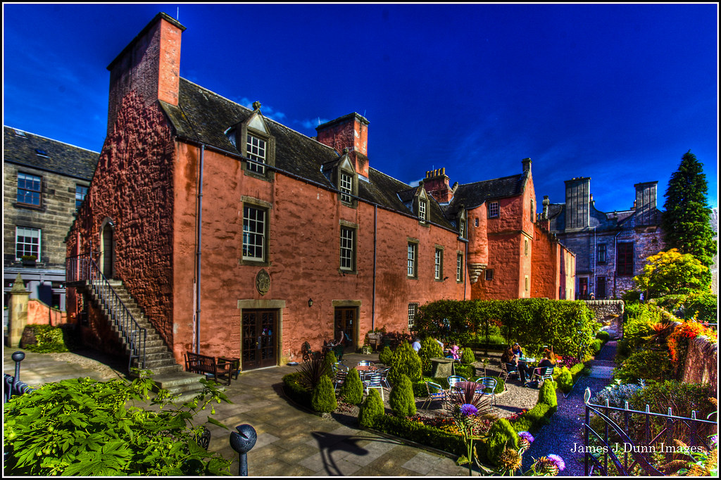 Abbots House Dunfermline Abbot House is a heritage centr… Flickr