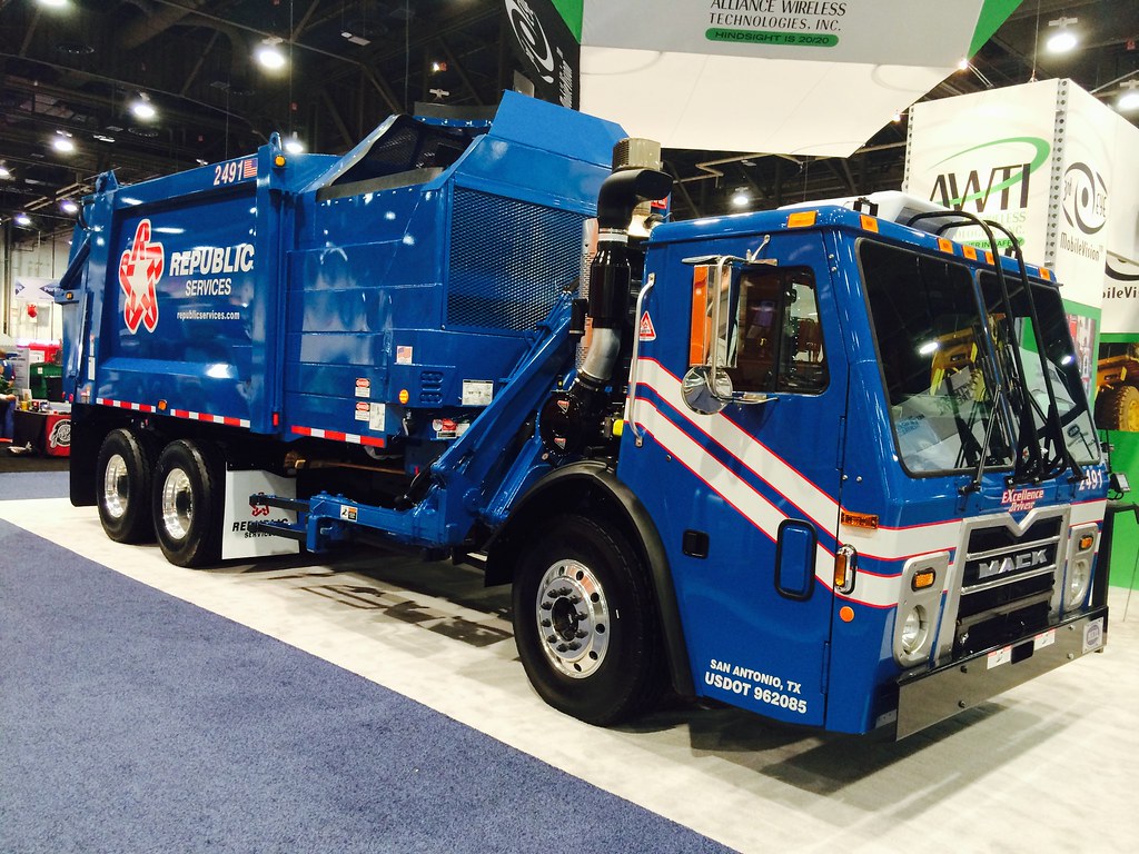 Republic Mack Heil ASL Waste Expo 2015 ASLman Flickr