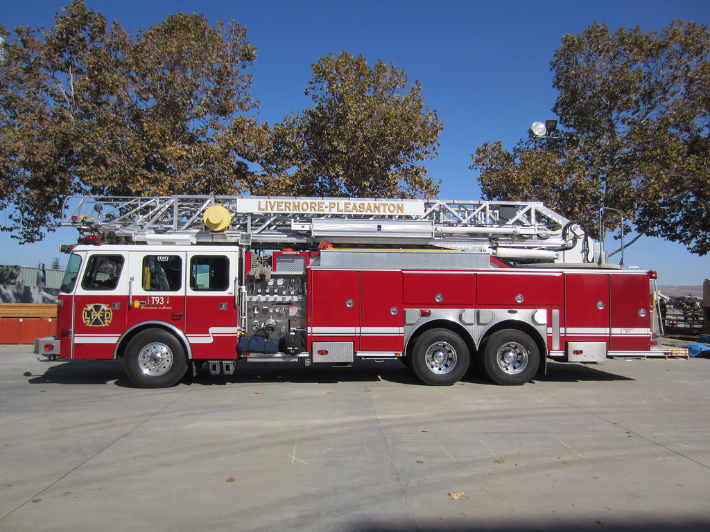 LivermorePleasanton Fire Department Truck 93 (T93) Flickr