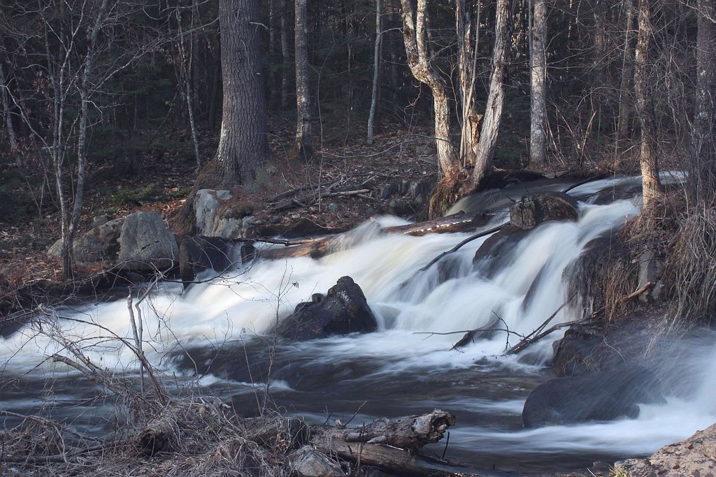2014_0421EffinghamMillFalls0006 Effingham Falls, New Ham… Flickr