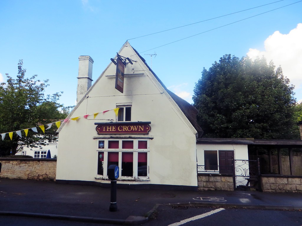 Great Casterton, Rutland The Crown pub across from the chu… Flickr
