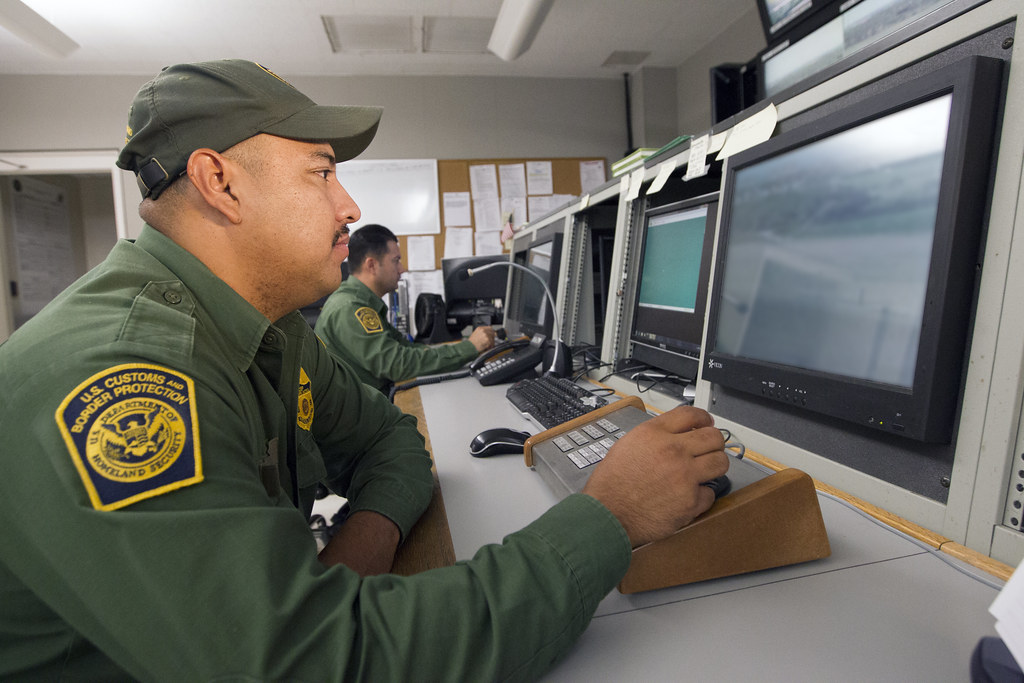South Texas Border Patrol Agent Monitors Border Activity w… Flickr