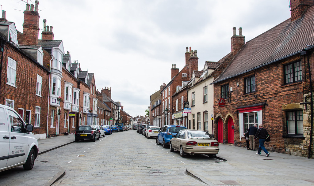 Lincoln RedBrick Houses Bailgate Le Monde1 Flickr