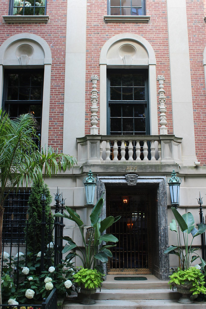 c. 1914 Astor Court Astor Court. 1355 North Astor Street, … Flickr