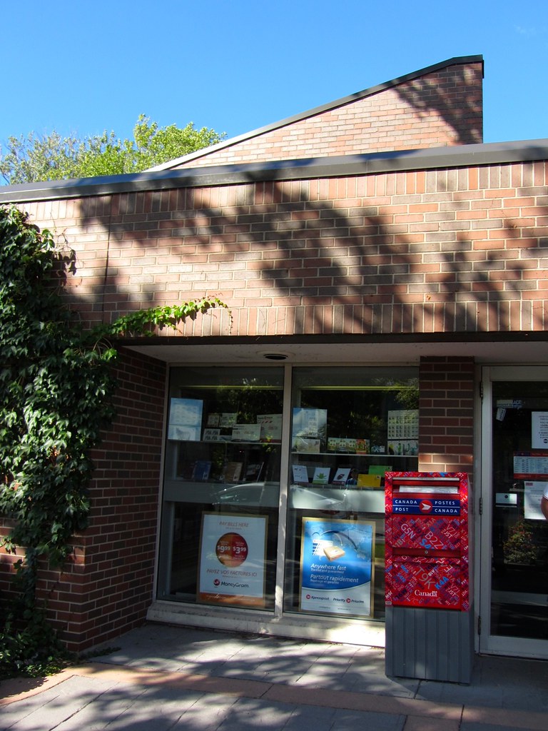 Niagara on the Lake Post Office and Decorative Postbox Flickr