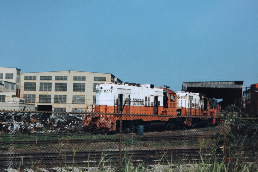 Illinois Central 8272 (GP10) Mount Vernon, Illinois, 1988;… Flickr