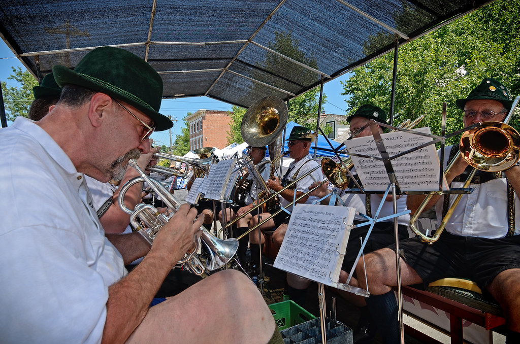 jour de fete Traditional German brass band, Jour de Fete S… Flickr