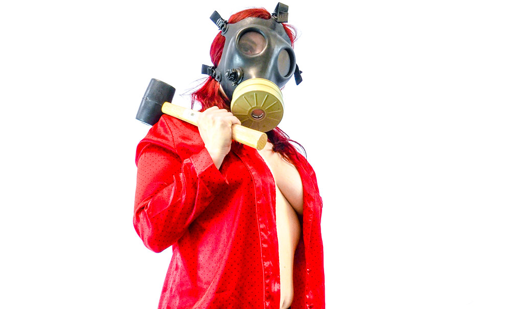 DSC_0528 Gas Mask girl 2 Studio5Graphics Flickr