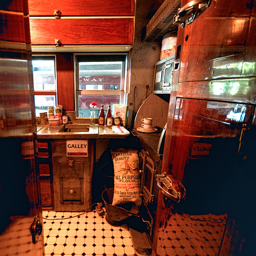 train galley A galley (kitchen) aboard an early 20th centu… Flickr