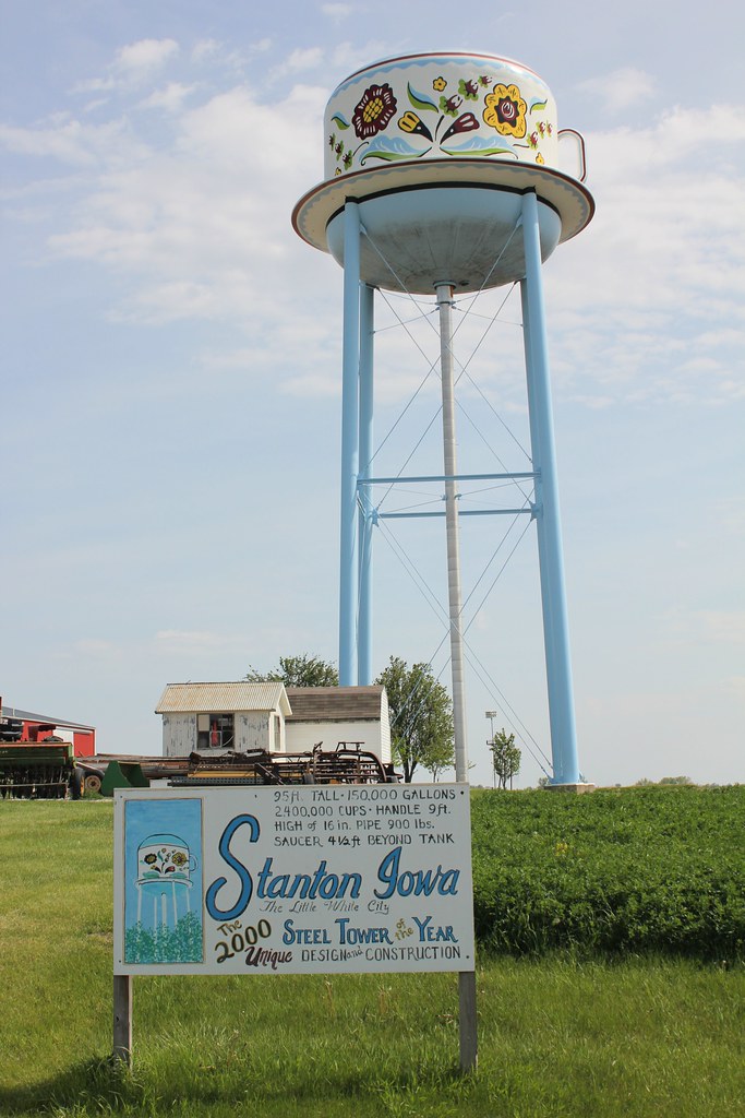Water Tower (Newer) Stanton, IA Built in 2000 and design… Flickr