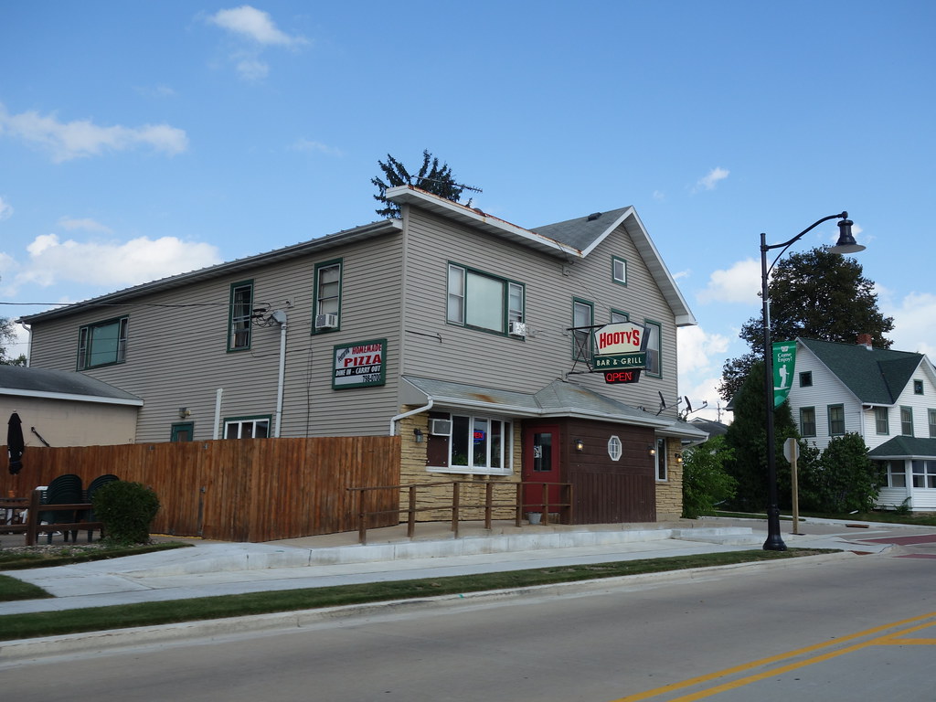 201609221 Cross Plains Bar in Cross Plains, WI at the U.S.… Flickr