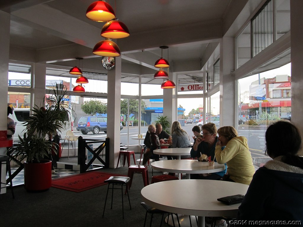 Sitting in Ollie's ice cream parlour...and watching the en… Flickr