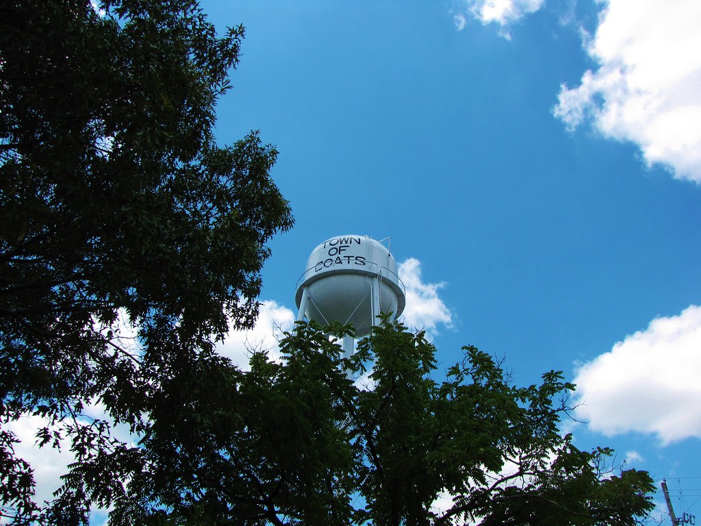 Coats Water Tower The water tower in Coats is at the inter… Flickr
