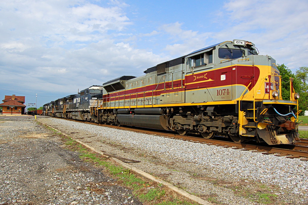 NS 355 Bessemer, AL 51814 NS 355 hauls through Bessemer … Flickr