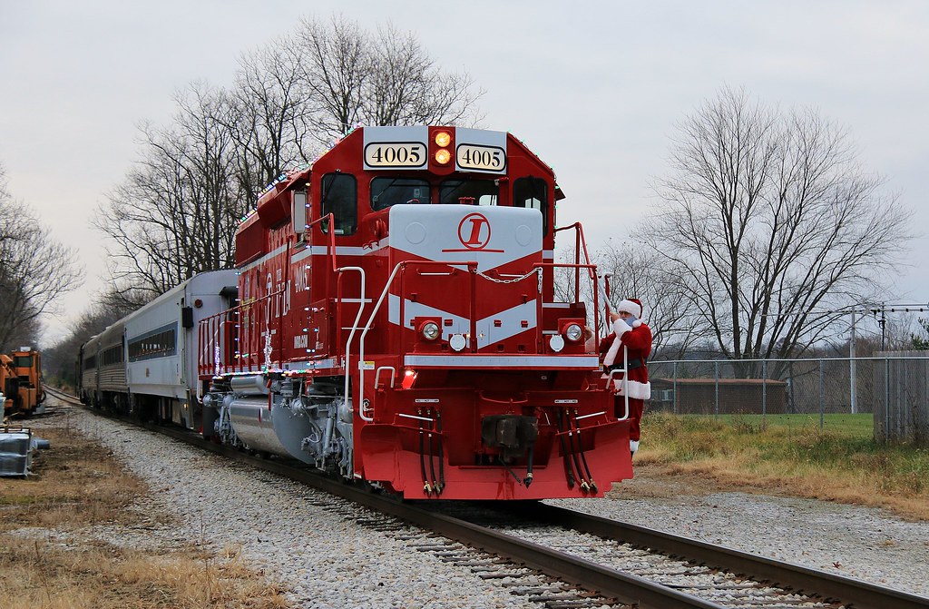 Conductor Santa INRD SD402 4005 arrives Solsberry with t… Flickr