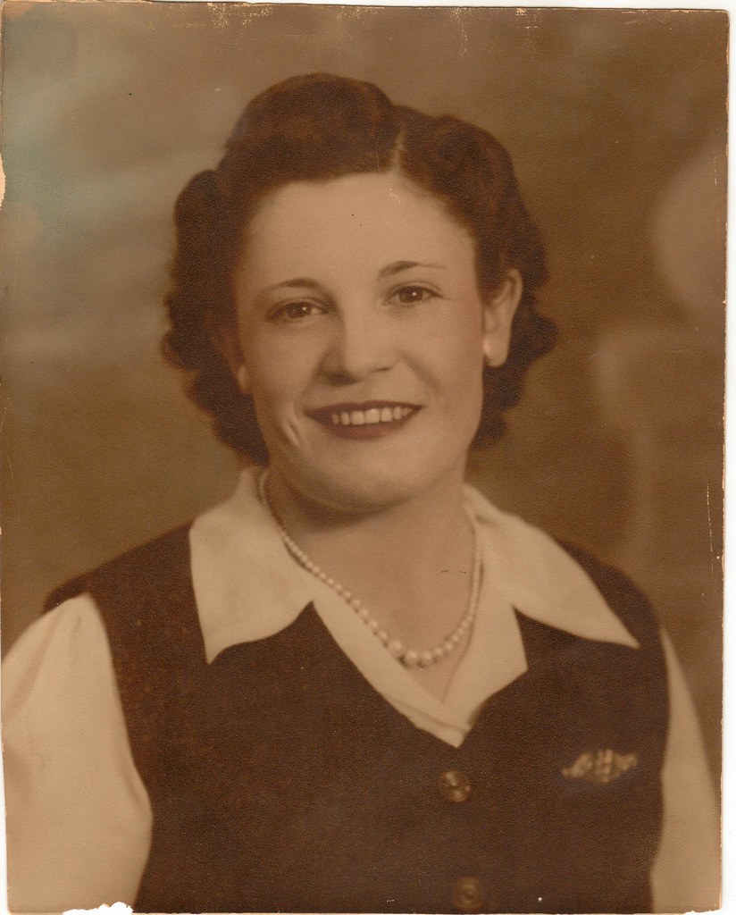 Aurelia Ivy approx 18 years old Amy Colbert Flickr