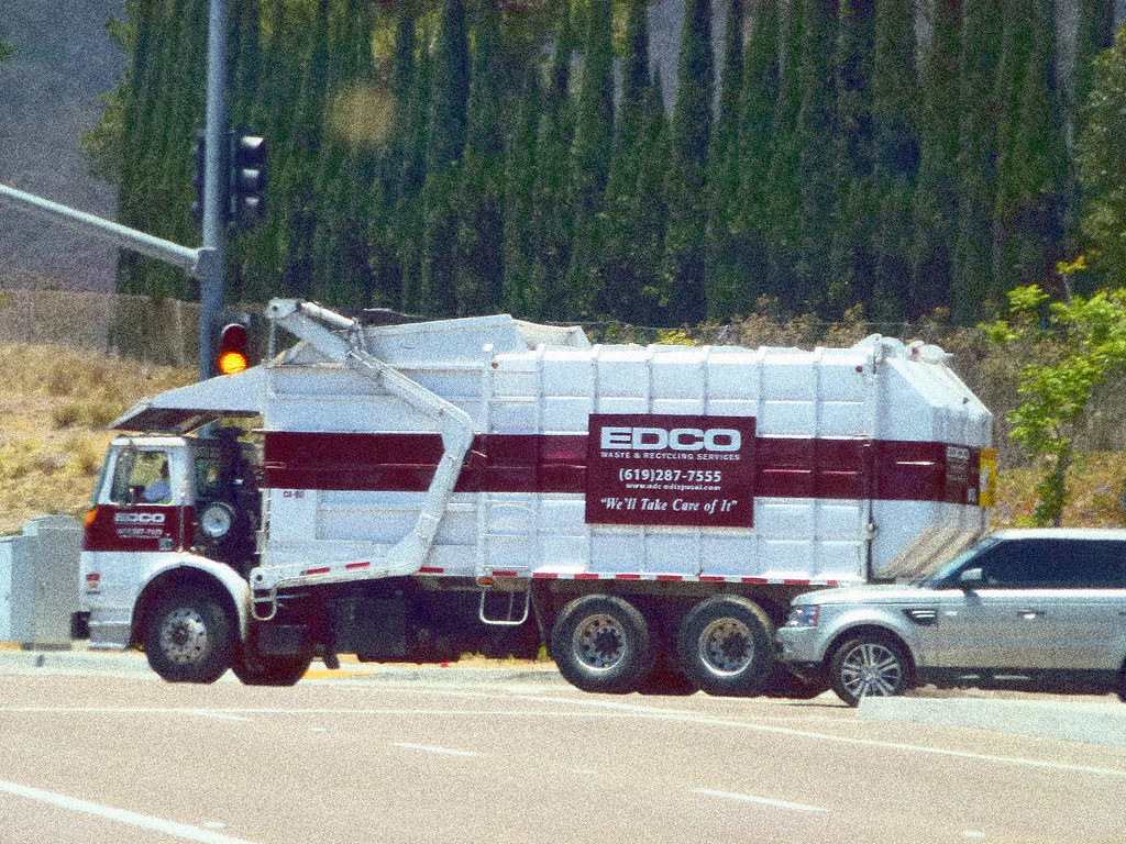 Edco Garbage Truck (2) David Valenzuela Flickr