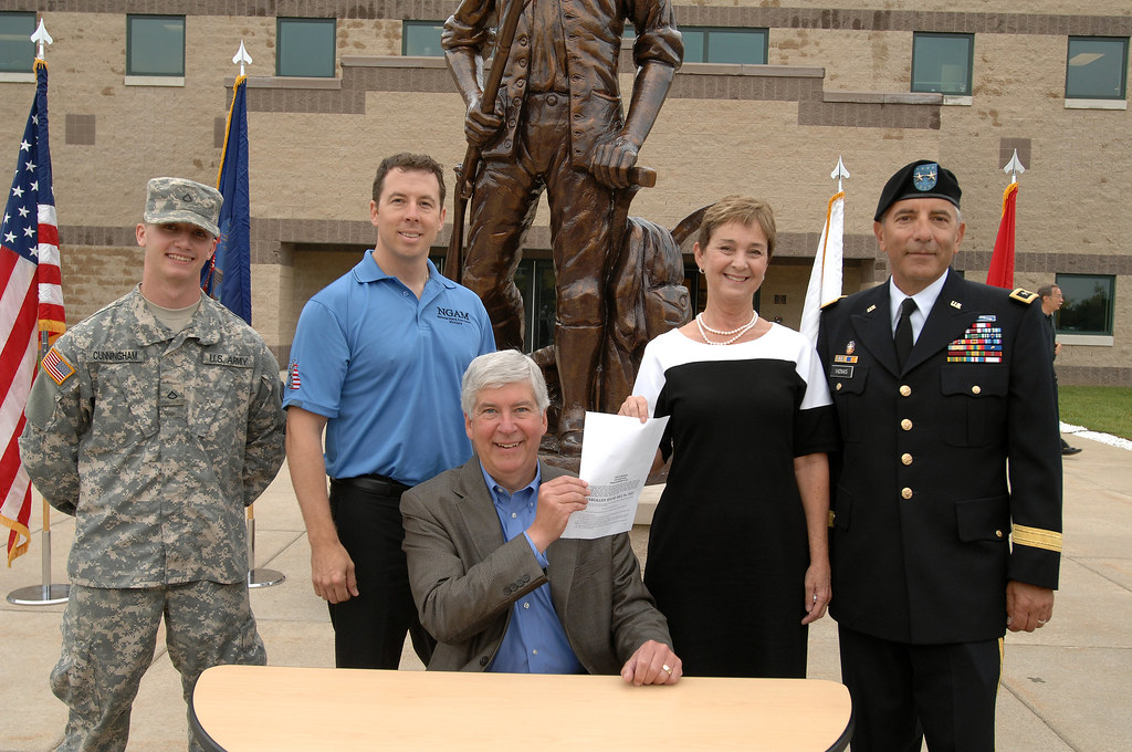 Gov. Rick Snyder signs National Guard tuition assistance b… Flickr
