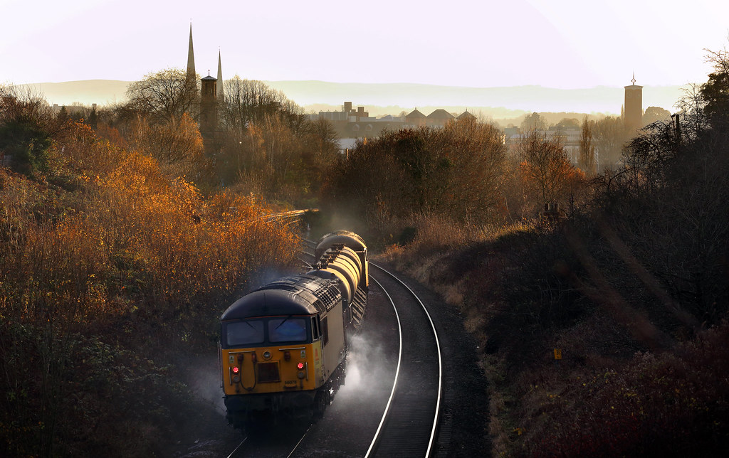 Crewe Bank Grids 1 56078/087 are pictured with the Rhtt ar… Flickr