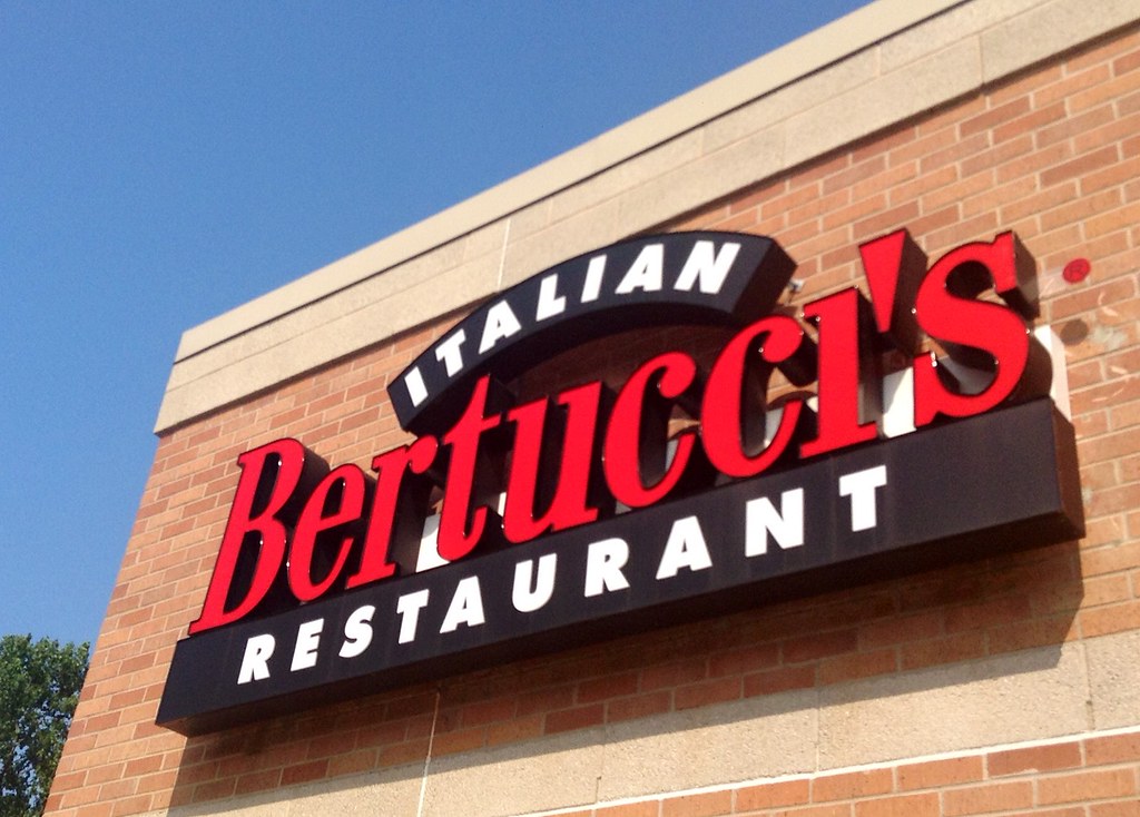 Bertucci's Italian Restaurant, Avon CT, 7/2014 Pics by Mik… Flickr