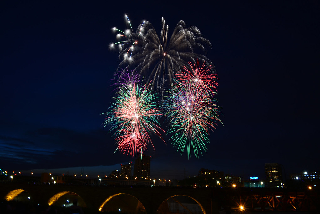 stone arch bridge festival fireworks 2023 2014 downtown Minneapolis fireworks 2 Fireworks over the… Flickr