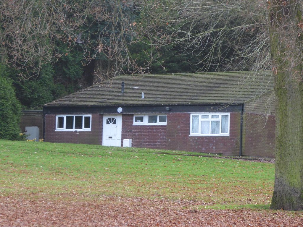 Senneleys Park, Bartley Green bungalow A look around Sen… Flickr