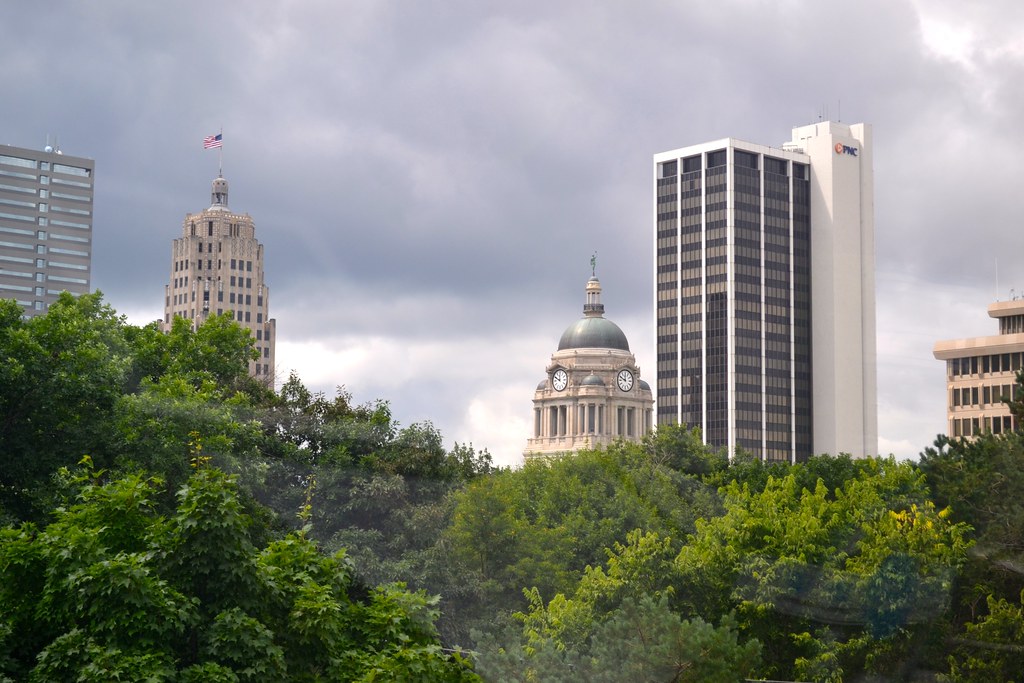 Fort Wayne Skyline The architectural crowns of Fort Wayne,… Flickr