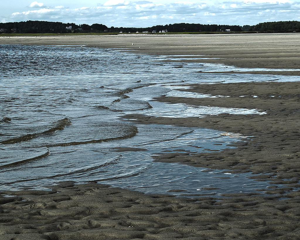 Ferry Beach, Scarborough, Maine Tide on the sandb… Flickr