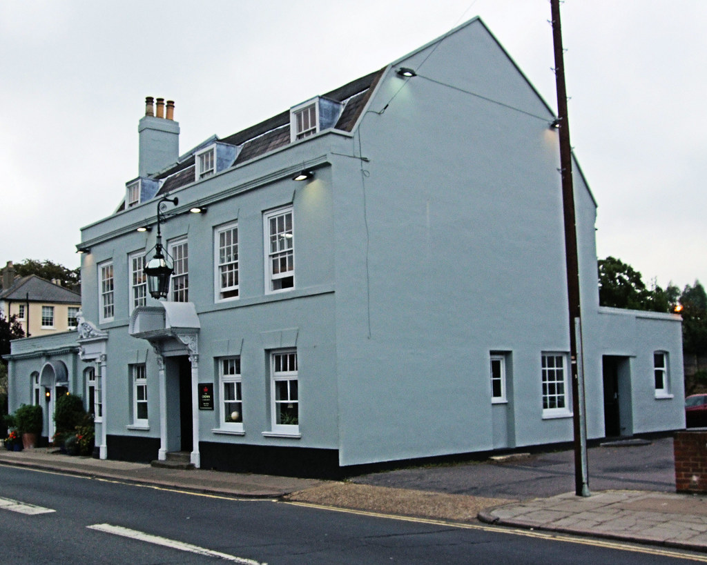 The Crown Pub, Twickenham London. Jim Linwood Flickr