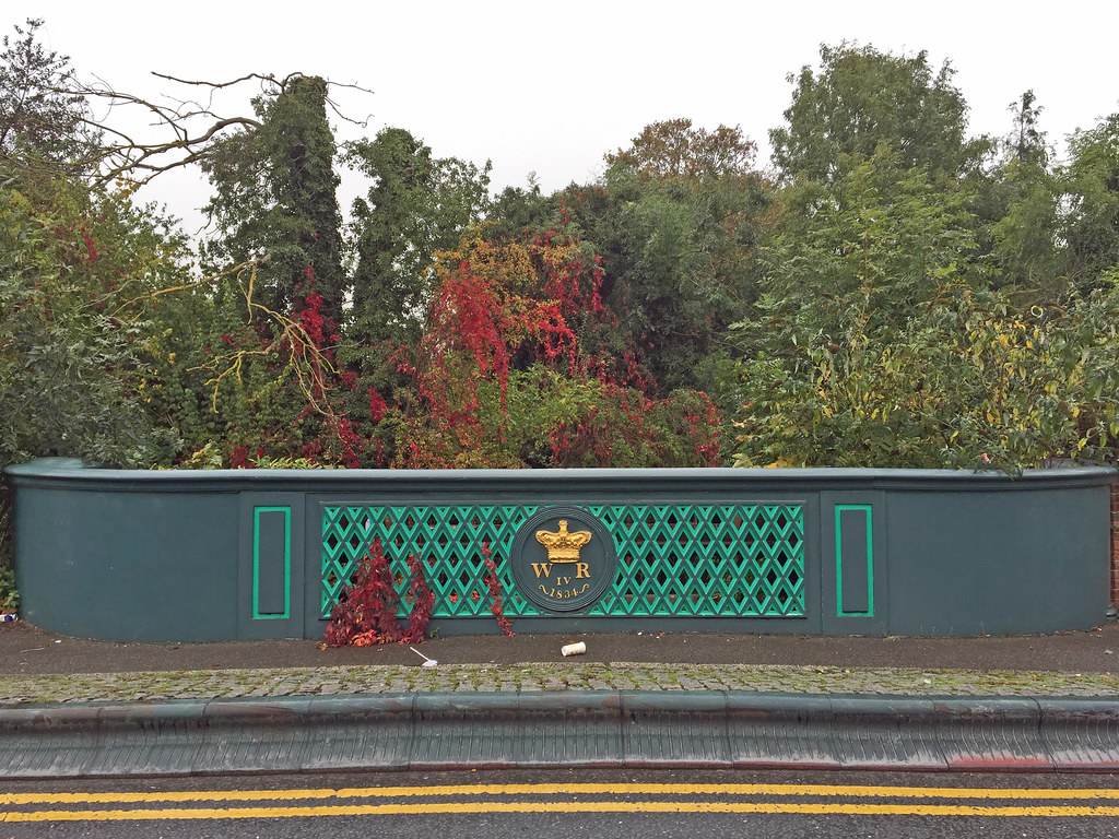 Bath Road, Longford This 1830s bridge over the River Colne… Flickr