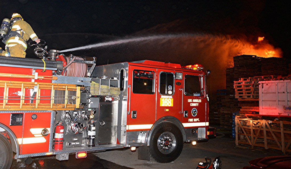 BASSETT PALLET YARD FIRE A second alarm fire in the Basset… Flickr