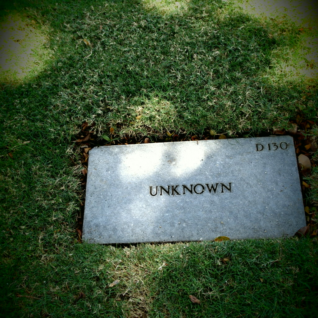 Punchbowl crater memorial 32,200 are remembered in this me… Flickr