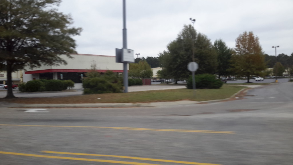 Former Huddle House Lumberton, NC Closed in or after 201… Flickr