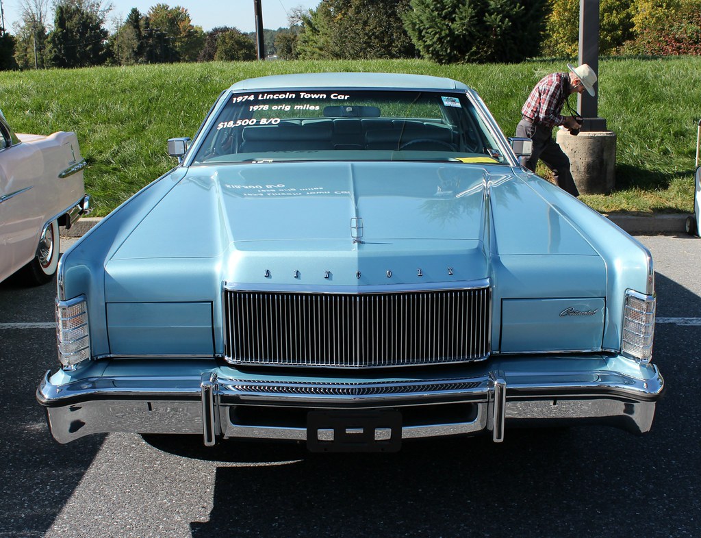 ユニーク 1974 Lincoln Continental 頑張れ