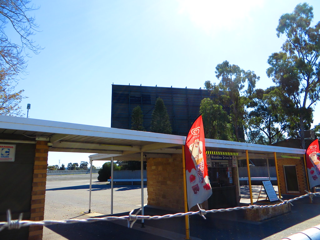 Wallis Mainline DriveIn Cinema For some unknown reason, o… Flickr