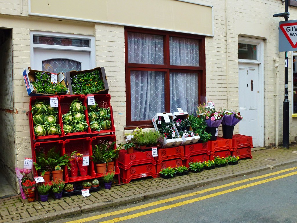 Fruit & Veg Shop, Llangollen, Wales Radarsmum67 Flickr