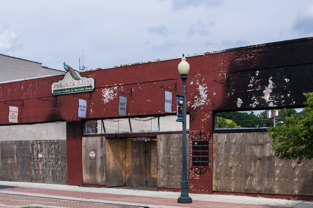 Peacock Alley Peacock Alley in Dalton, jwcjr Flickr