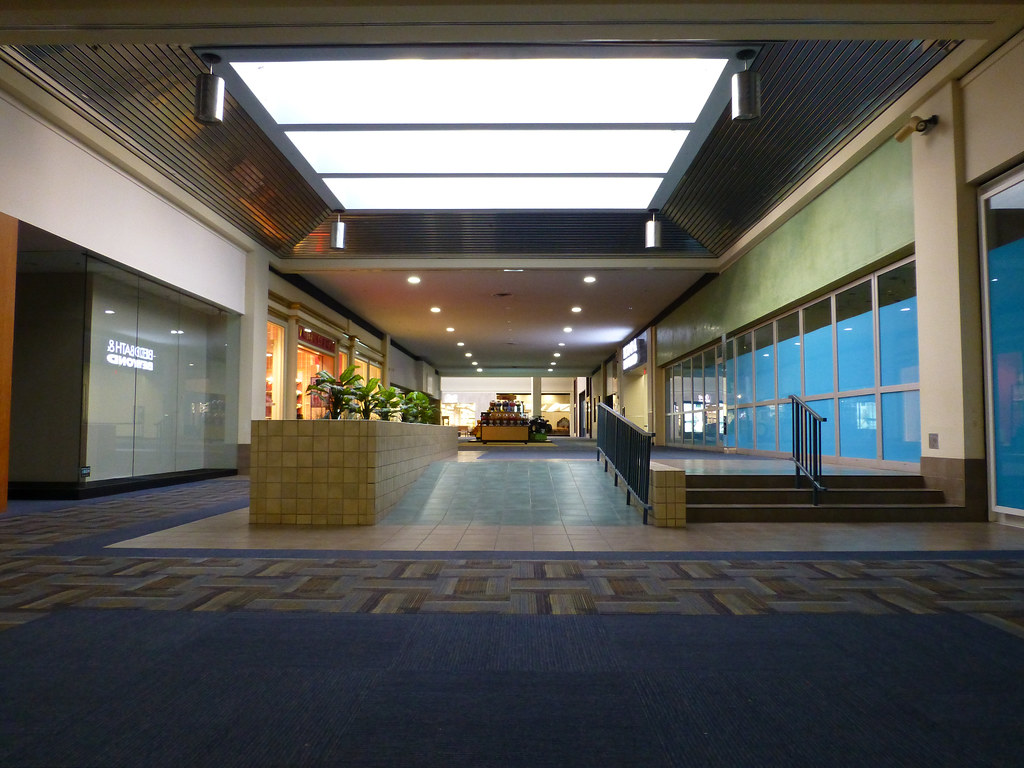 Alexandria, LA Alexandria Mall The Alexandria Mall opened … Flickr