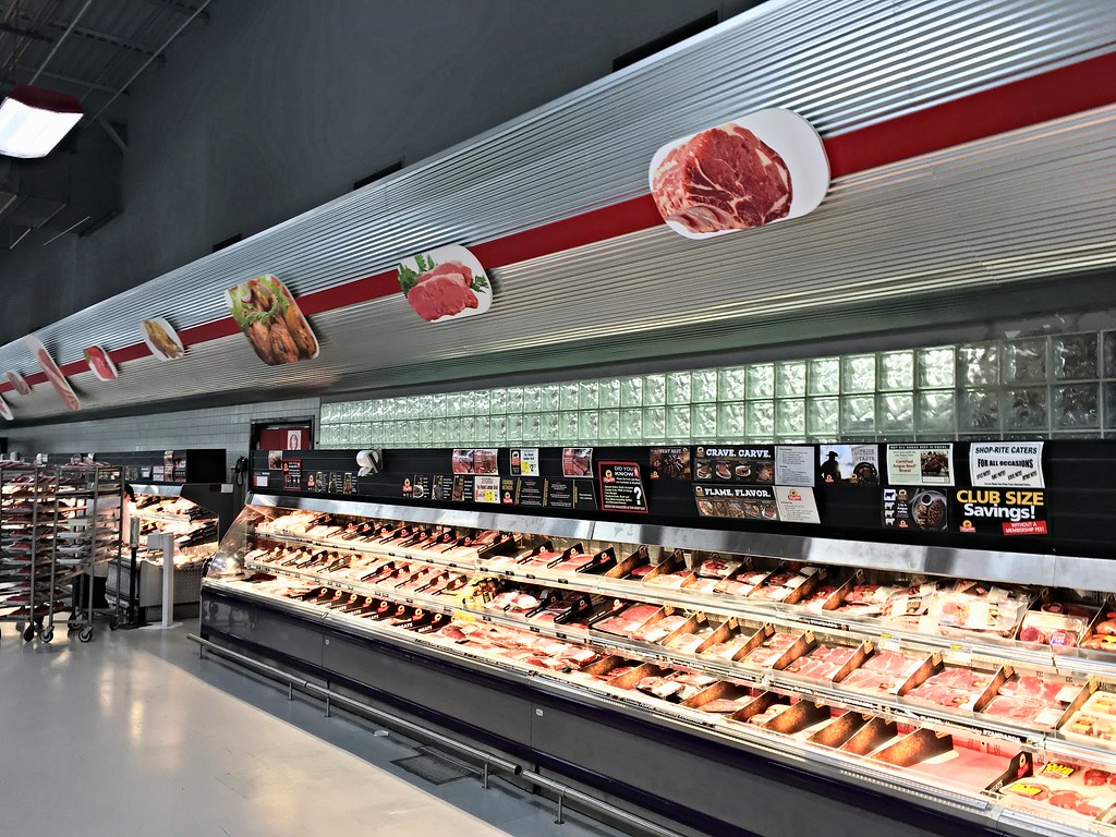 Totally 80's ShopRite, Lincoln Park, NJ The perimeter of t… Flickr