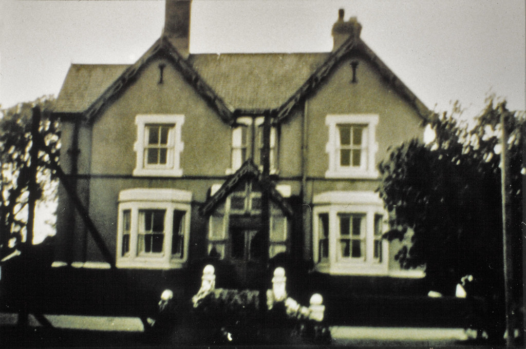 Poplars, Colliery Managers house Ron Young Flickr