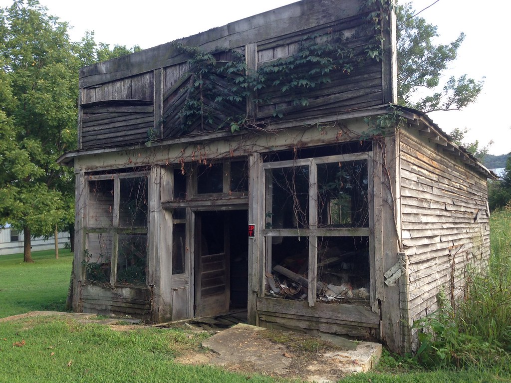 Creelsboro, KY Creelsboro was a bustling river town when t… Flickr